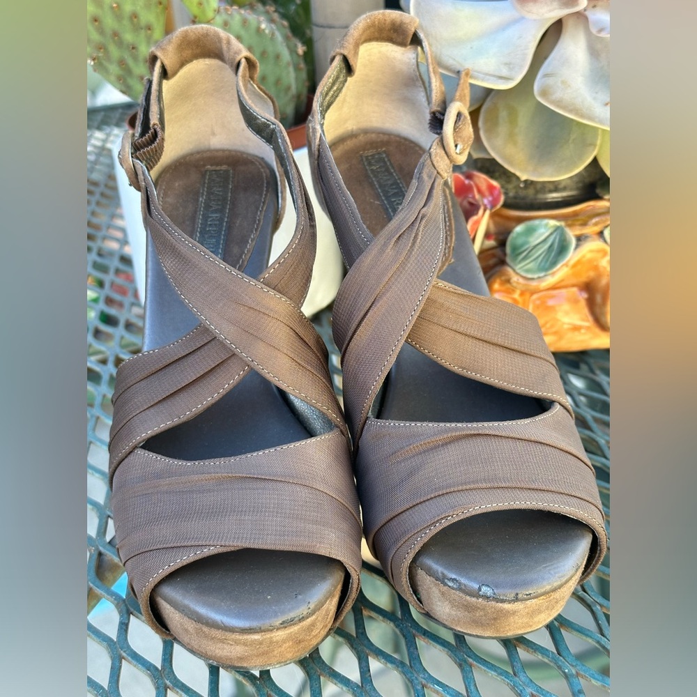 Banana Republic Women's Ankle-Strap Sandal Size 6 - Picture 4 of 8